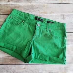 😍Jessica Simpson green short